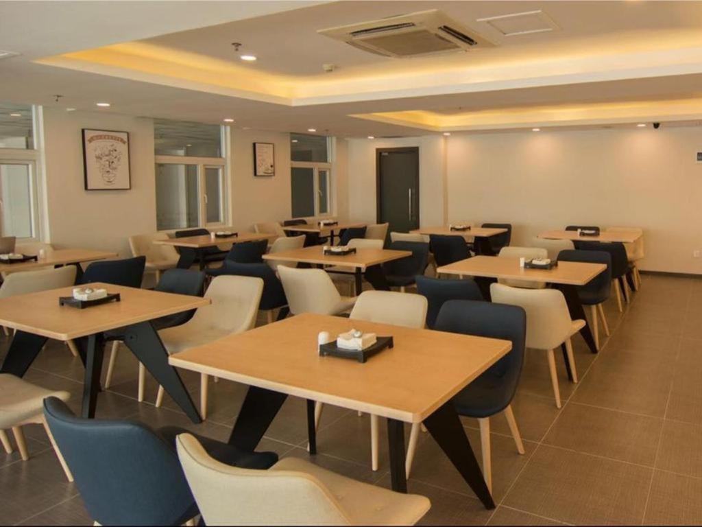 Hanting Hotel Shenzhen Nanshan Metro Station Екстериор снимка